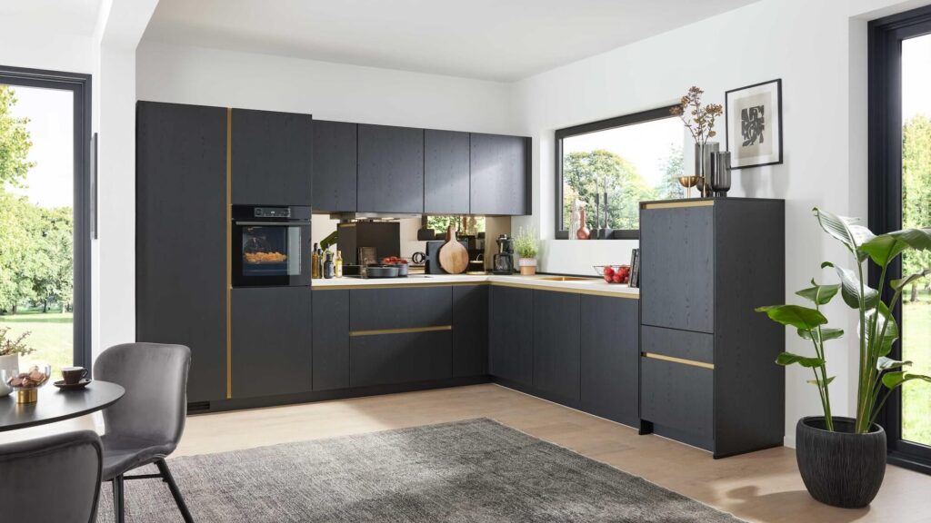 Culineo moderne L-Kueche Schwarz