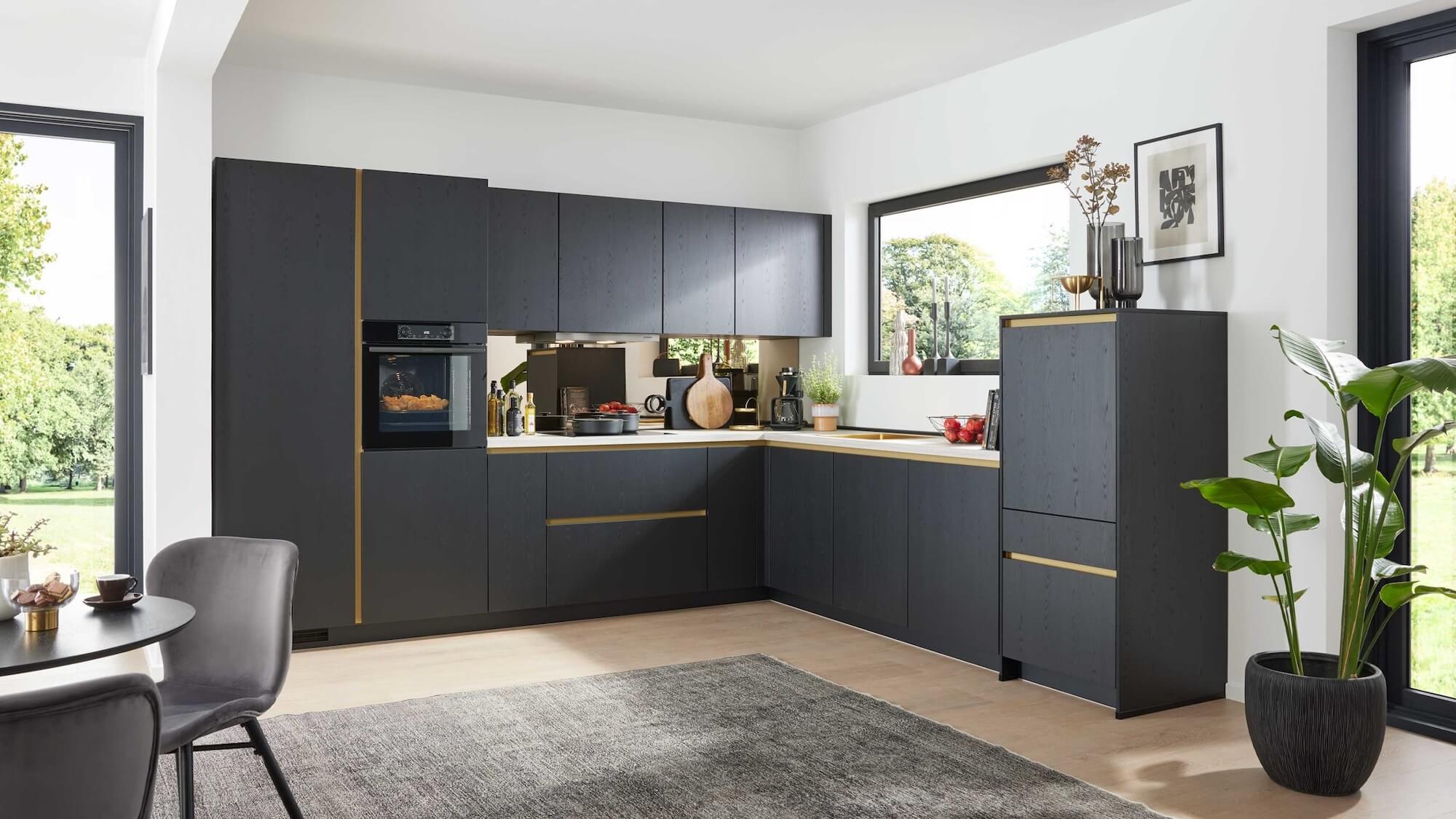 Culineo moderne L-Kueche Schwarz