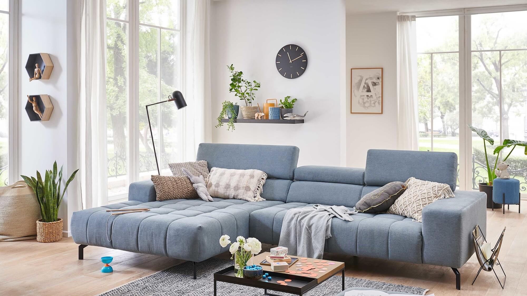 Modlumaster Sofa aus Chenille Stoff stahlgrau