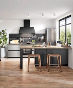 Nobilia Inox moderne Kueche mit Halbinsel