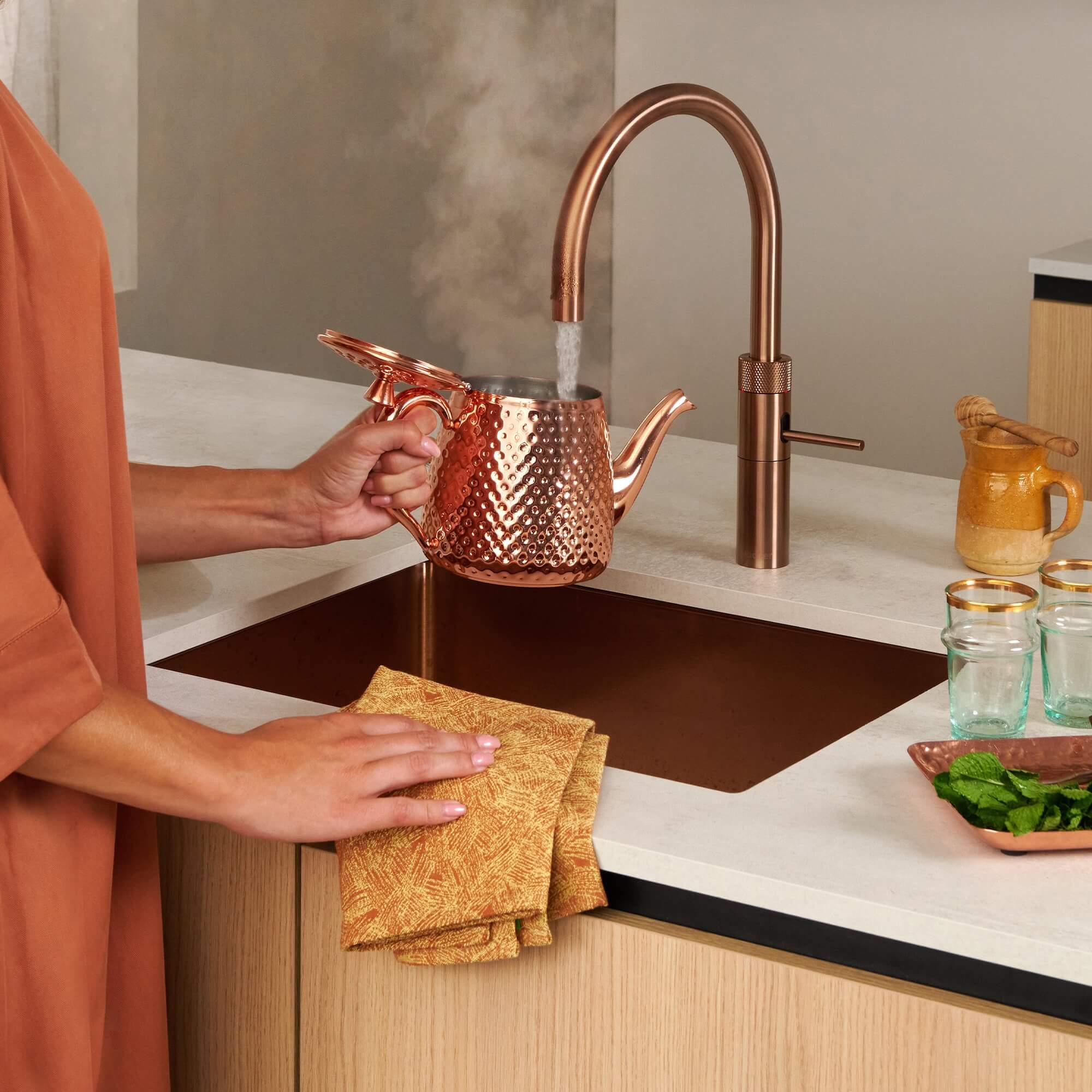 Quooker-Cube-Wassersystem-Soda-und-Heisswasser-Bronze
