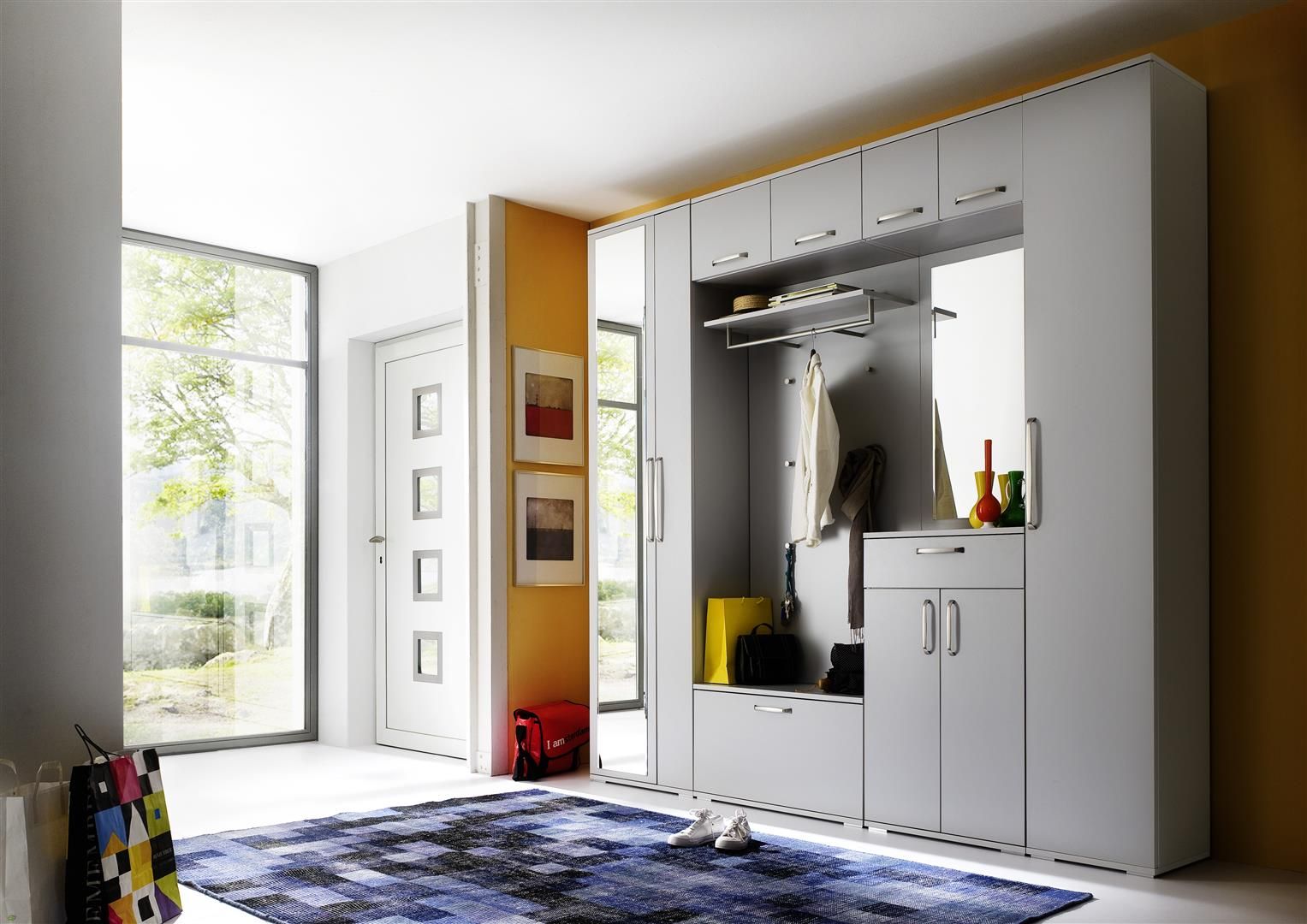 wittenbreder-roubaix-garderobe-grau-mit-schuhschrank